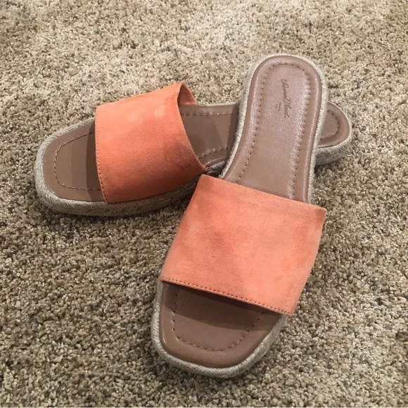 Universal Thread/ woman’s | Shoes | Faux Vegan Suede /Orange / size 10... - Picture 1 of 9